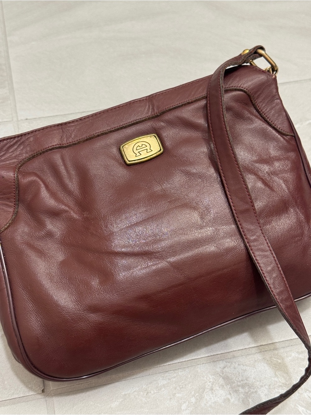 Etienne Aigner Vintage Oxblood Burgundy Shoulder Bag - Picture 2 of 12